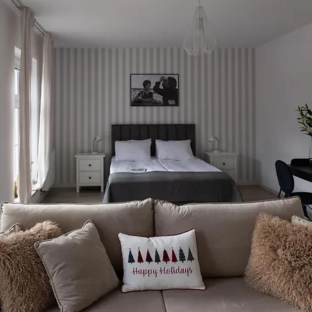 Dom Pracy Tworczej Stowarzyszenia Filmowcow Polskich W Sopocie *